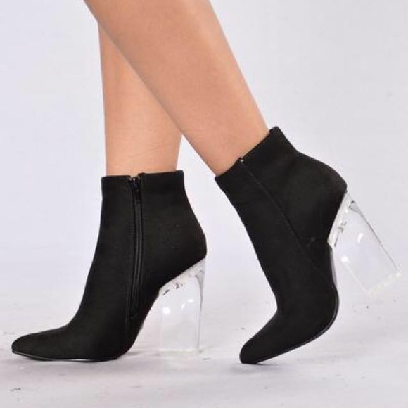 Fashion Nova Shoes - 🖤Fashion Nova Black Suede Booties🖤